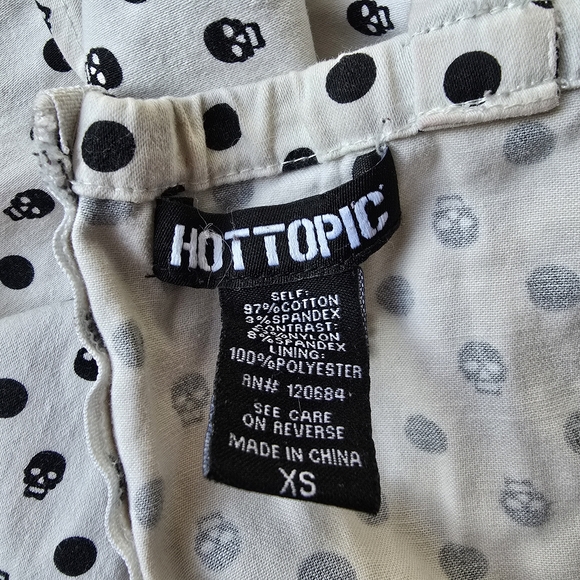 Hot Topic Above Knee White Black Skulls Gothic Dress Women's XS - Picture 11 of 13
